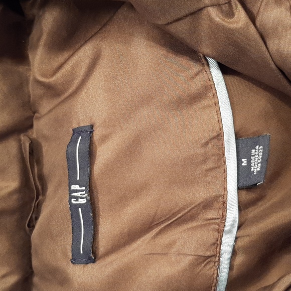 Woman's GAP Down Puffer Vest Size Med - Picture 3 of 5